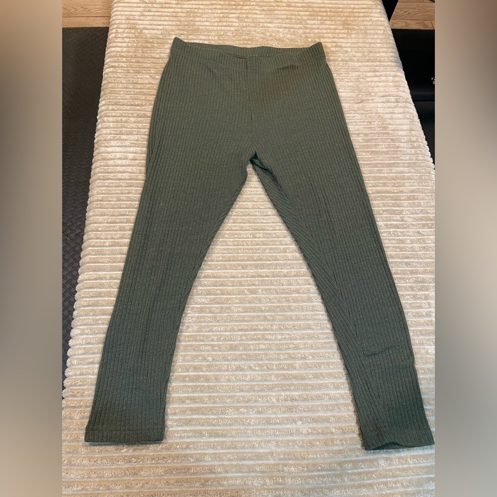 Mulvari Plus Ribbed Knit Drop Shoulder Split Top & Leggings - Picture 8 of 10